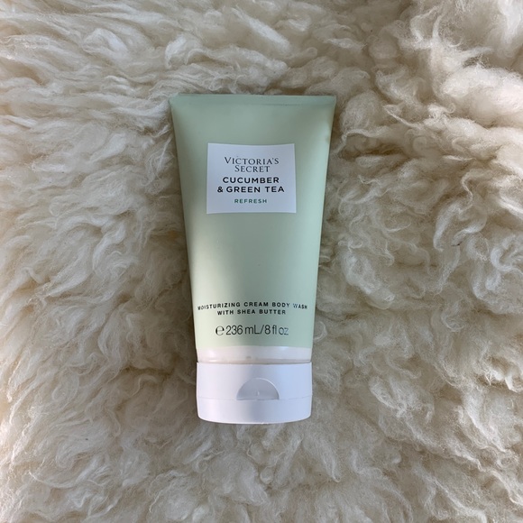 New V.S. Cucumber & Green Tea Refresh Moisturizing Cream Body Wash - Picture 1 of 1